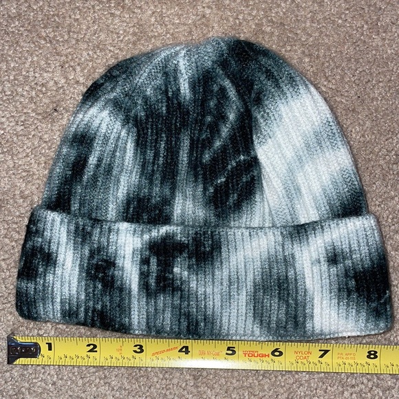 Knit Tie Die Beanie Unisex - Picture 5 of 8